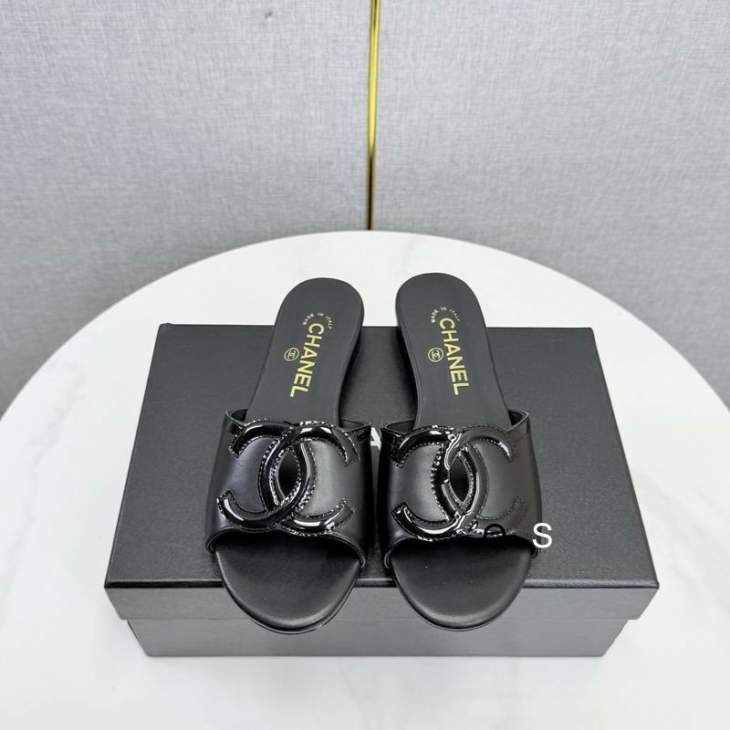 Picture of Chanel Slippers _SKUChanelsz35-40S03103149